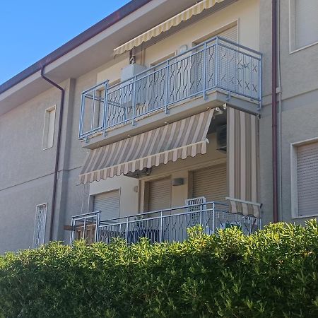 Le Palme 98 "Casa Vacanze" Camaiore Bagian luar foto