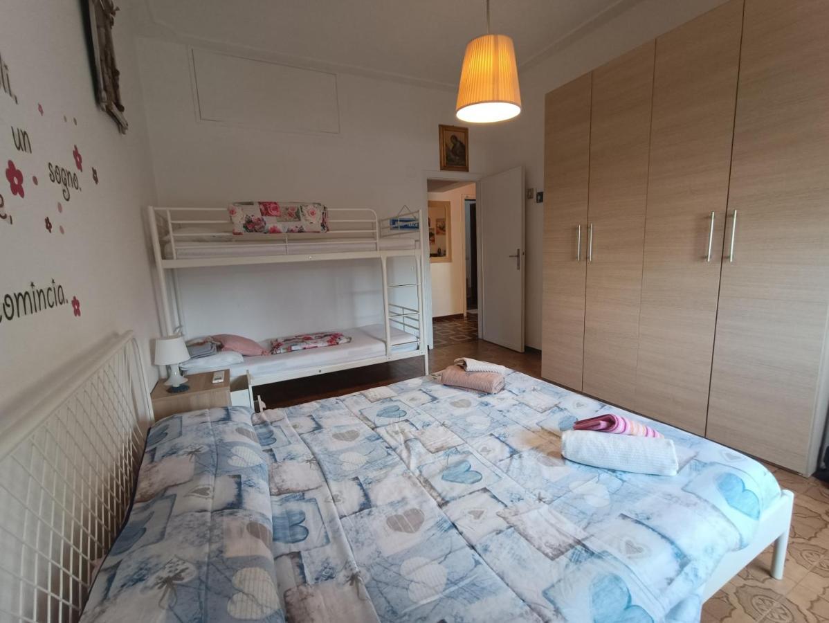 Le Palme 98 "Casa Vacanze" Camaiore Bagian luar foto