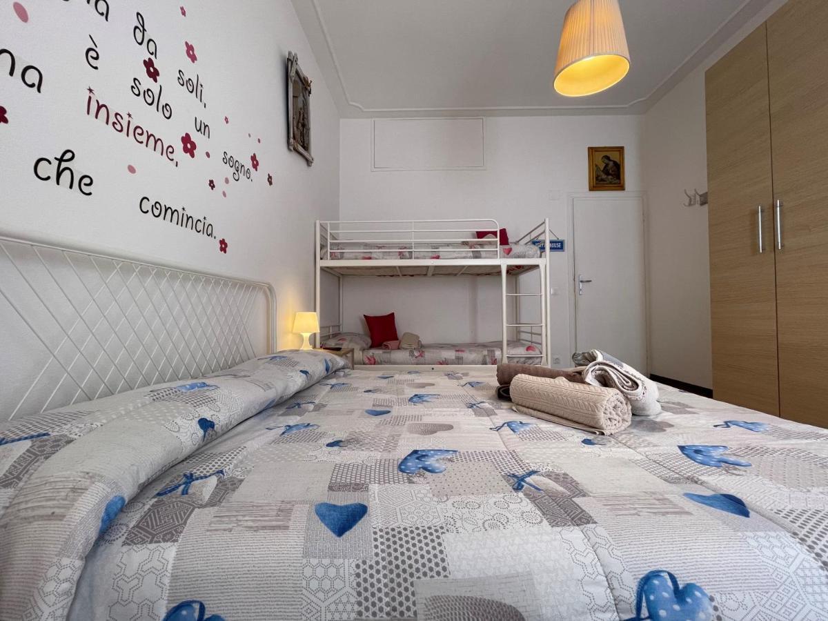 Le Palme 98 "Casa Vacanze" Camaiore Bagian luar foto