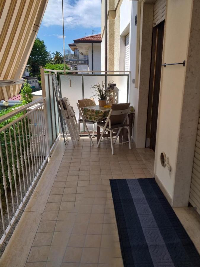 Le Palme 98 "Casa Vacanze" Camaiore Bagian luar foto